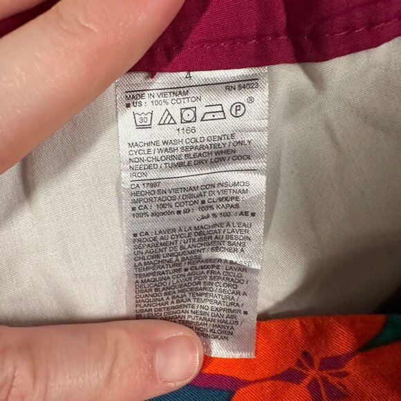 Old Navy Womens 4 Raspberry Floral Everyday Short 3.5" Inseam Flat Front NWT - Picture 6 of 8